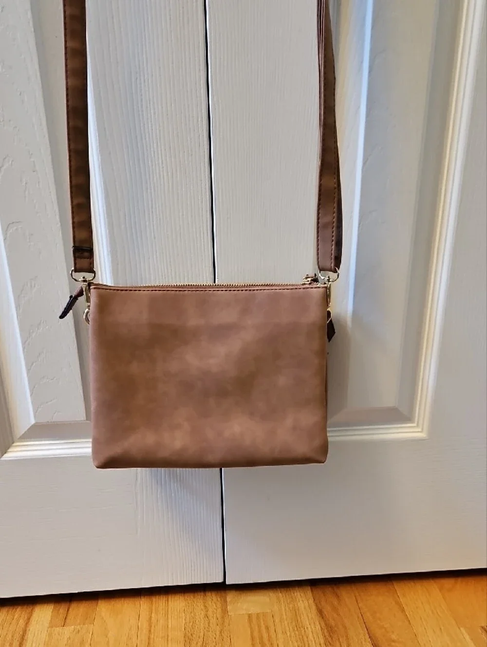 Stylish Brown Women's Crossbody Bag - Textured Front Panel